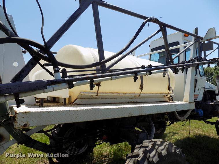 image for item FO9800 Willmar 765HT sprayer