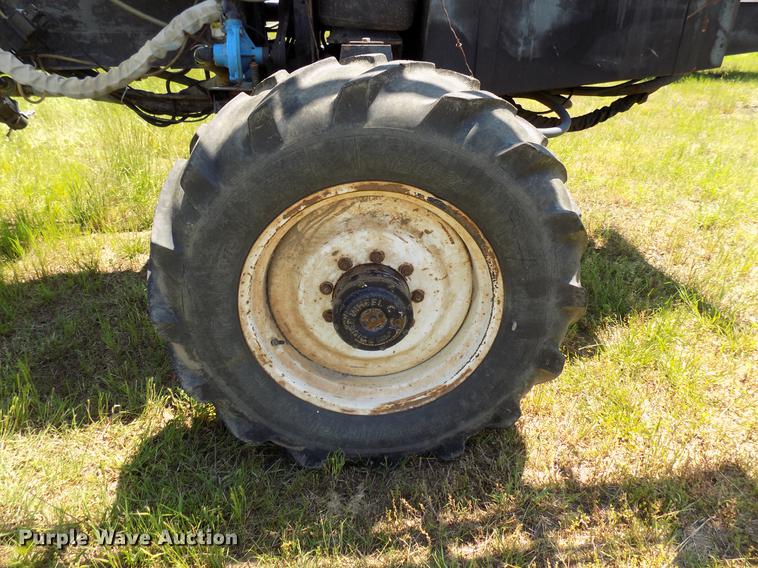 image for item FO9800 Willmar 765HT sprayer