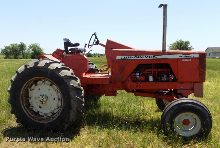image for item FO9801 1966 Allis Chalmers 190XT tractor
