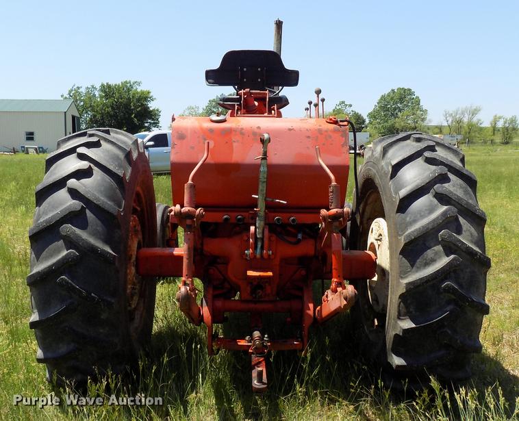 image for item FO9801 1966 Allis Chalmers 190XT tractor