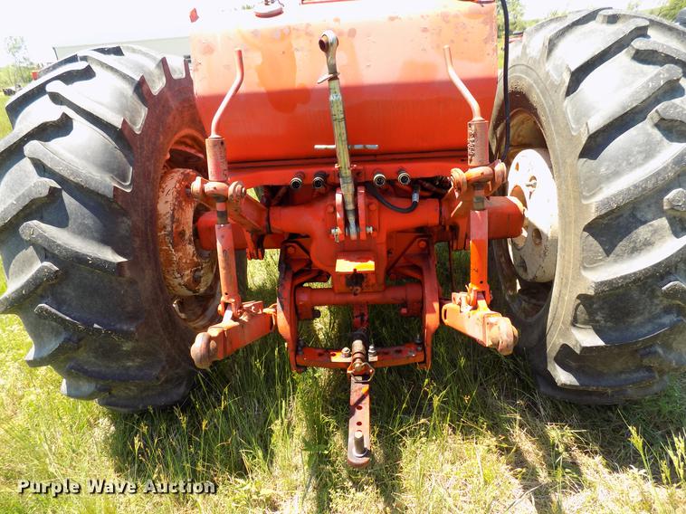 image for item FO9801 1966 Allis Chalmers 190XT tractor
