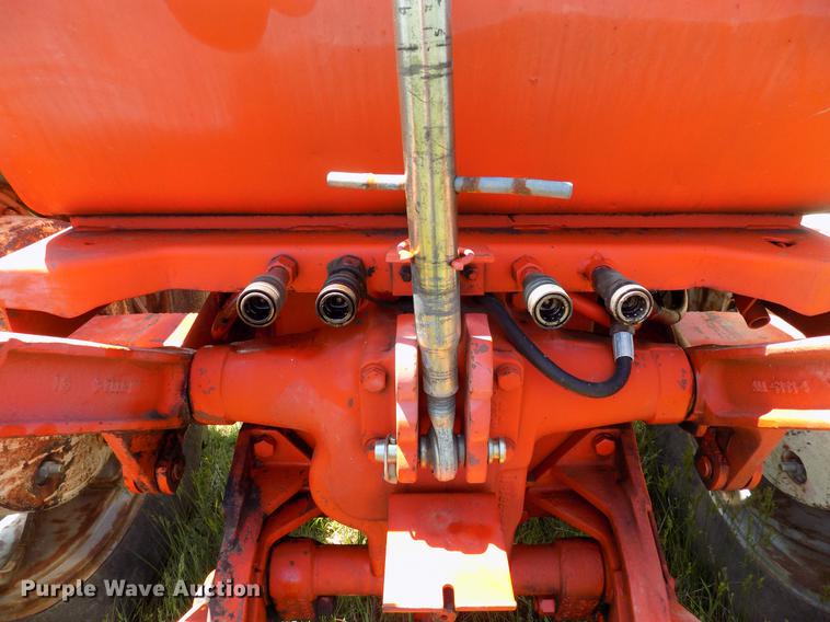 image for item FO9801 1966 Allis Chalmers 190XT tractor