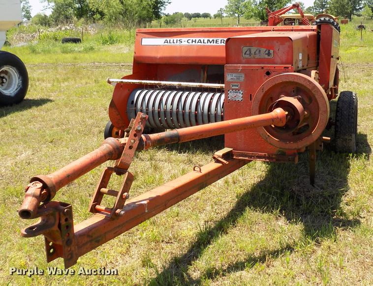image for item FO9825 Allis Chalmers 444 small square baler