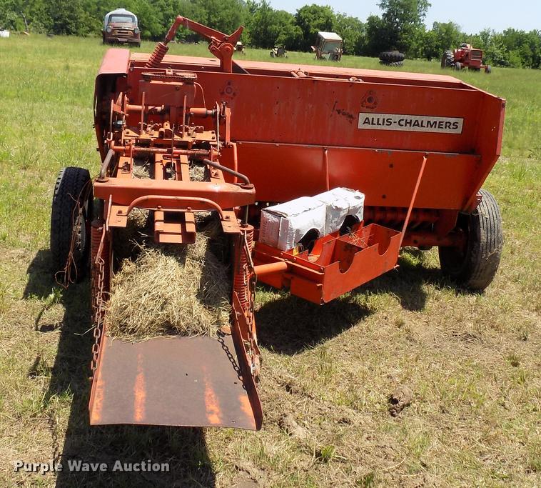 image for item FO9825 Allis Chalmers 444 small square baler