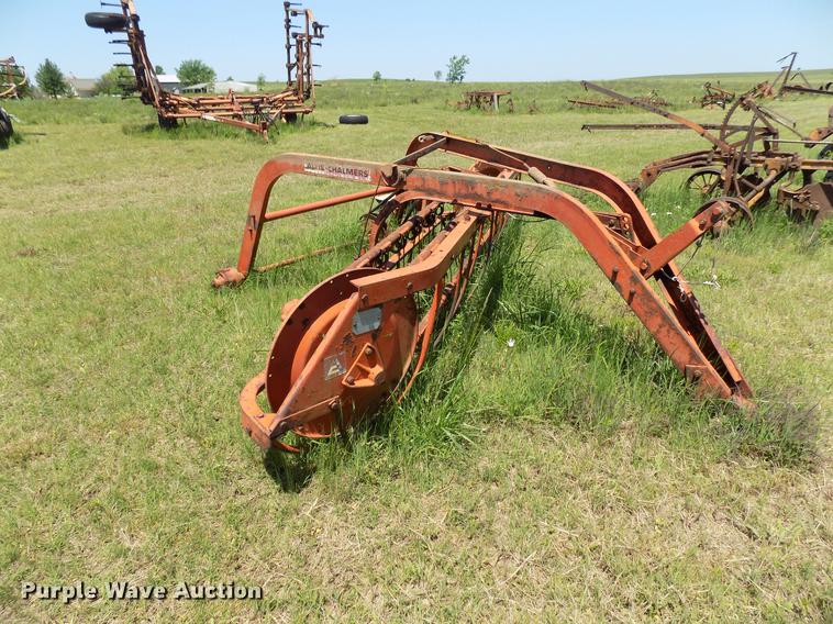 image for item FO9891 Allis Chalmers basket rake