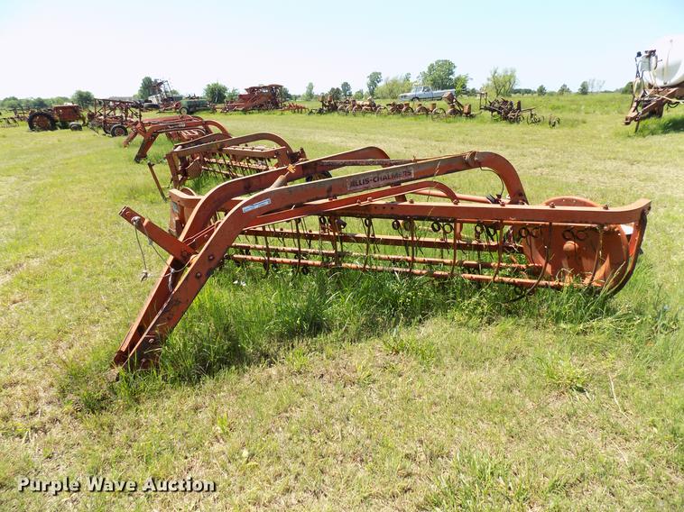 image for item FO9891 Allis Chalmers basket rake