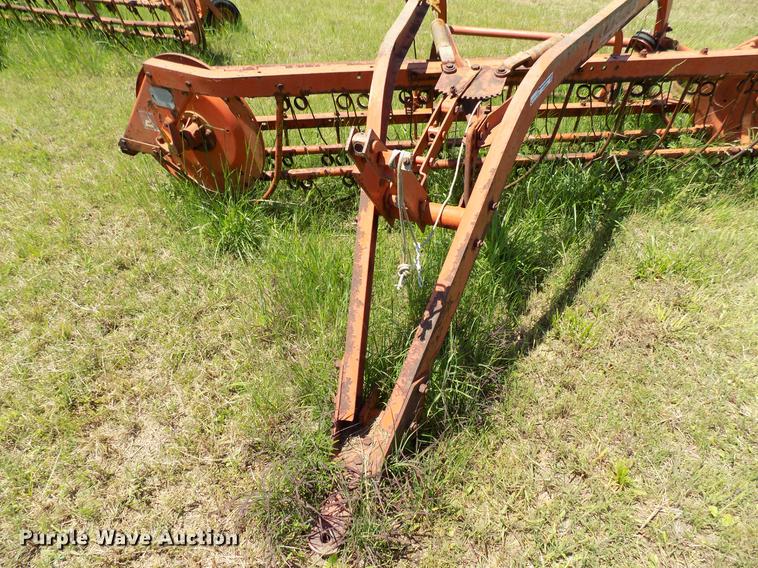 image for item FO9891 Allis Chalmers basket rake