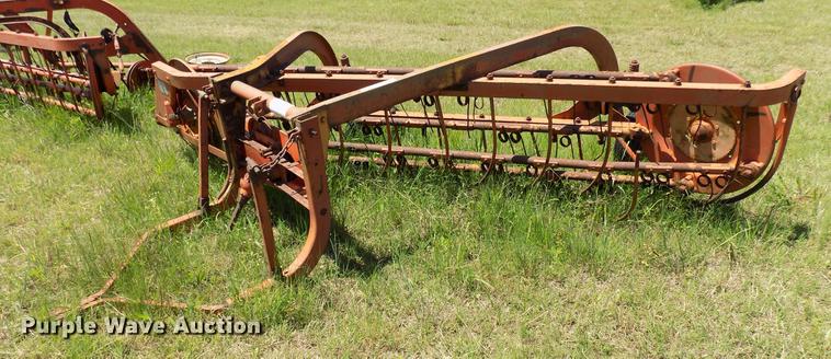 image for item FO9892 Allis Chalmers basket rake