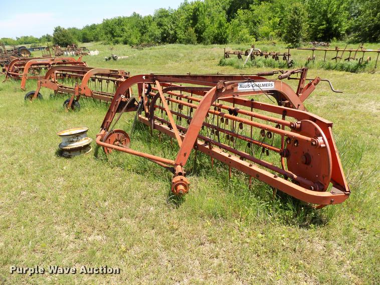 image for item FO9893 Allis Chalmers basket rake