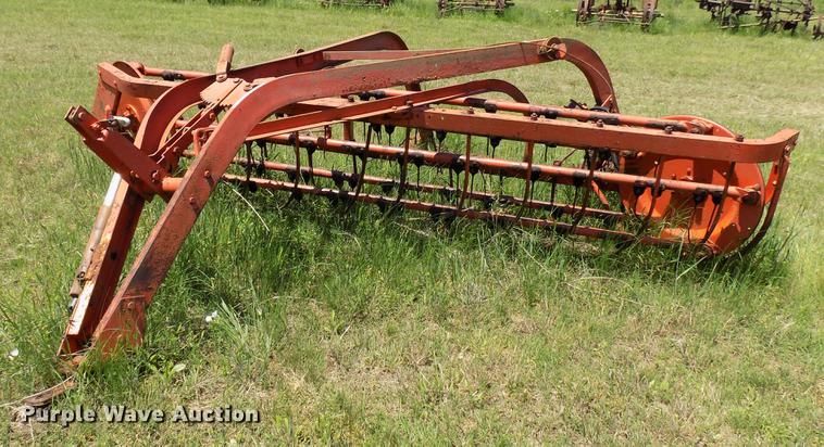 image for item FO9894 Allis Chalmers basket rake