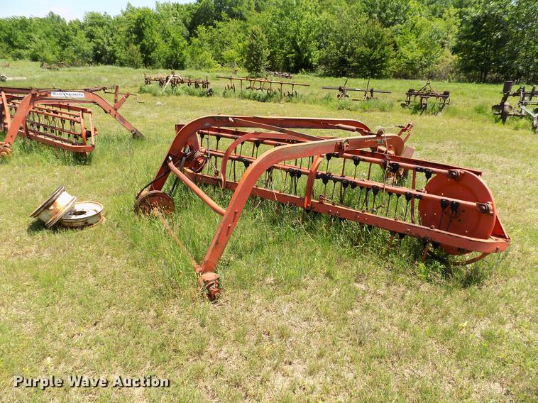 image for item FO9894 Allis Chalmers basket rake