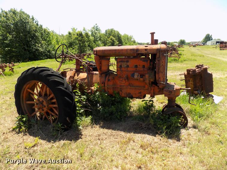 image for item FO9897 Allis Chalmers UC tractor