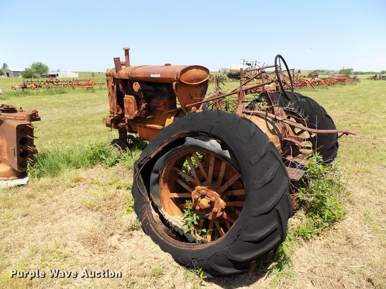 image for item FO9897 Allis Chalmers UC tractor