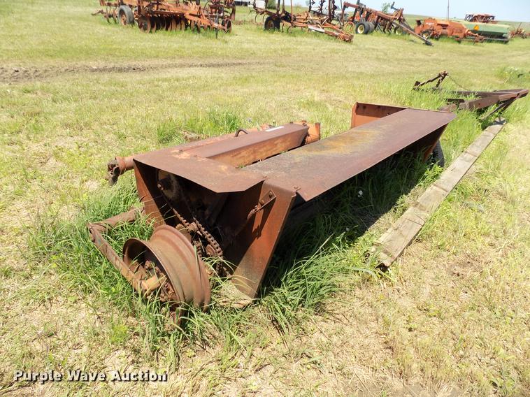 image for item FO9908 Allis Chalmers hay crimper