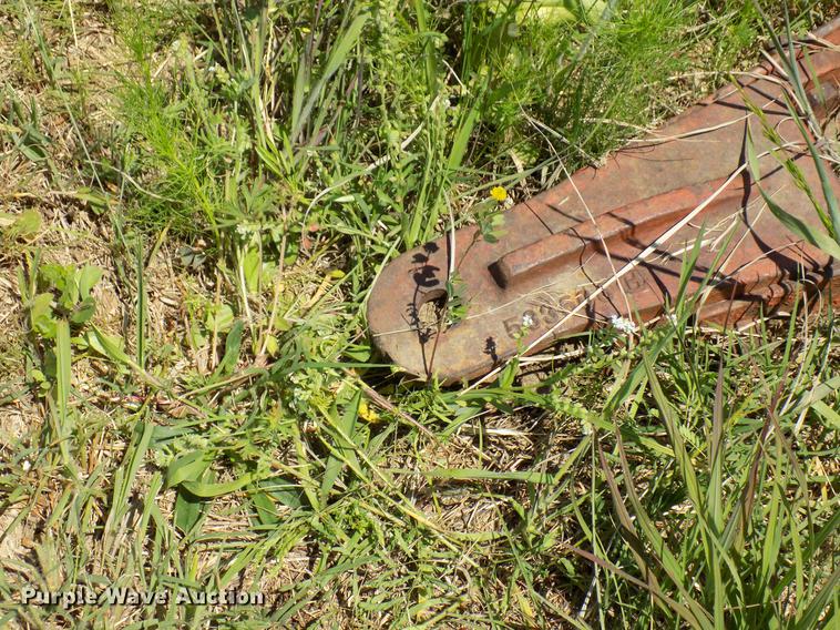 image for item FO9908 Allis Chalmers hay crimper