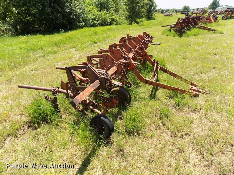 image for item FO9925 Row crop cultivator