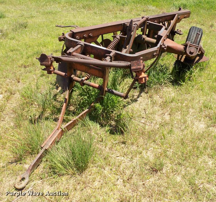 image for item FO9927 Four bottom disk plow
