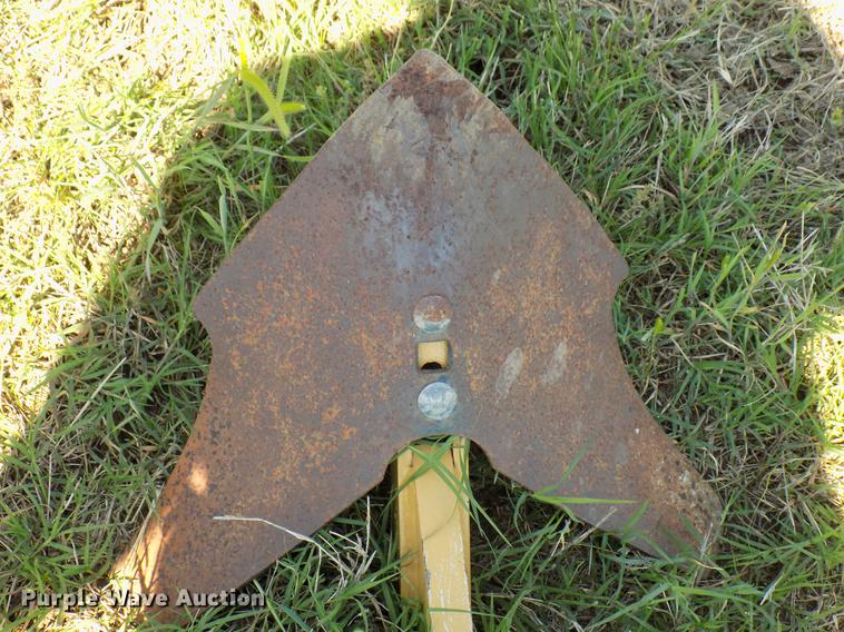 image for item FO9950 King Kutter MBYK middle buster sweep plow