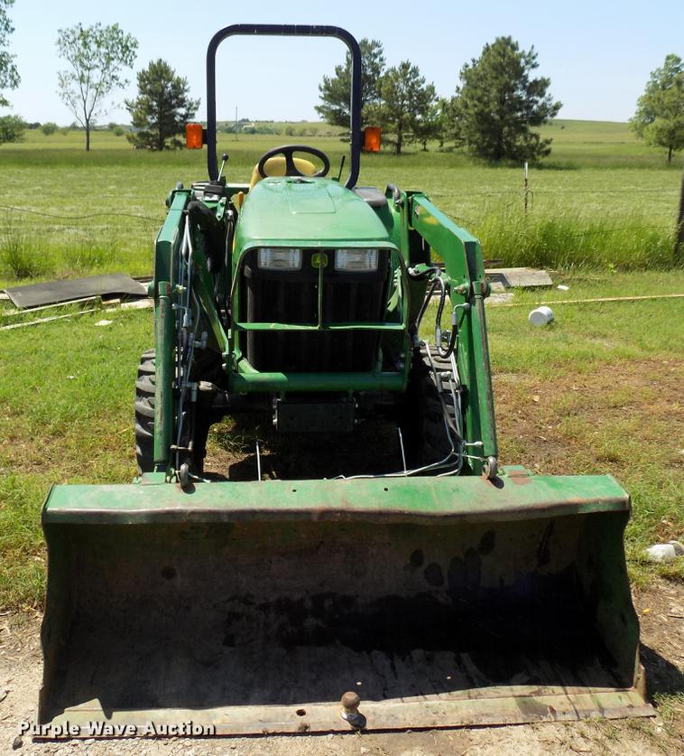 image for item FO9961 2013 John Deere 3038E tractor