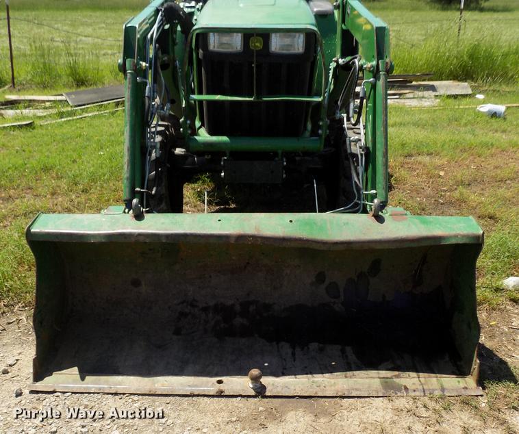 image for item FO9961 2013 John Deere 3038E tractor
