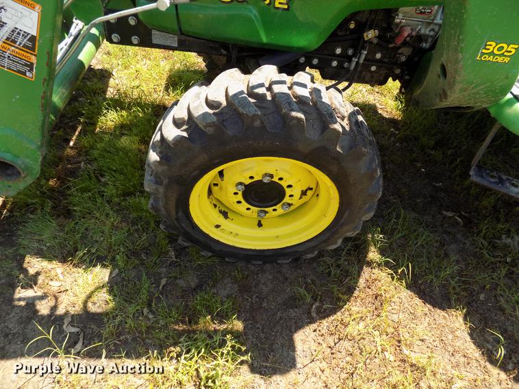 image for item FO9961 2013 John Deere 3038E tractor
