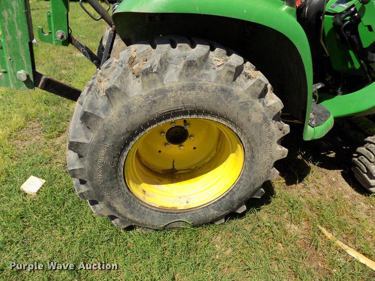 image for item FO9961 2013 John Deere 3038E tractor