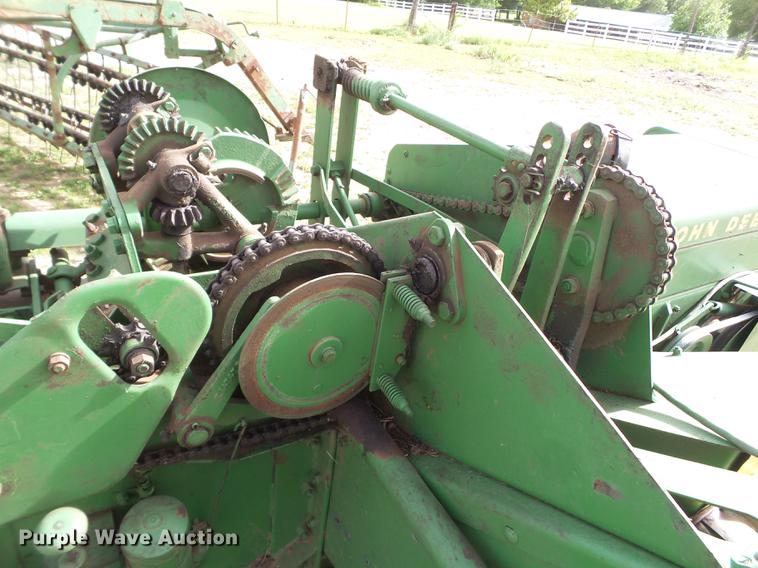image for item FS9531 John Deere 224 small square baler