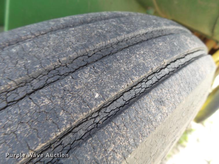 image for item FS9531 John Deere 224 small square baler