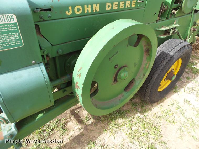image for item FS9531 John Deere 224 small square baler