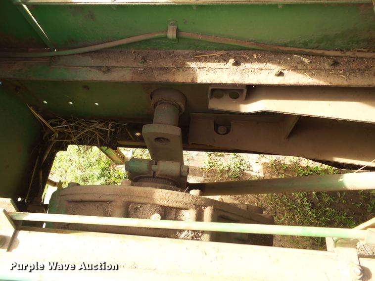 image for item FS9531 John Deere 224 small square baler