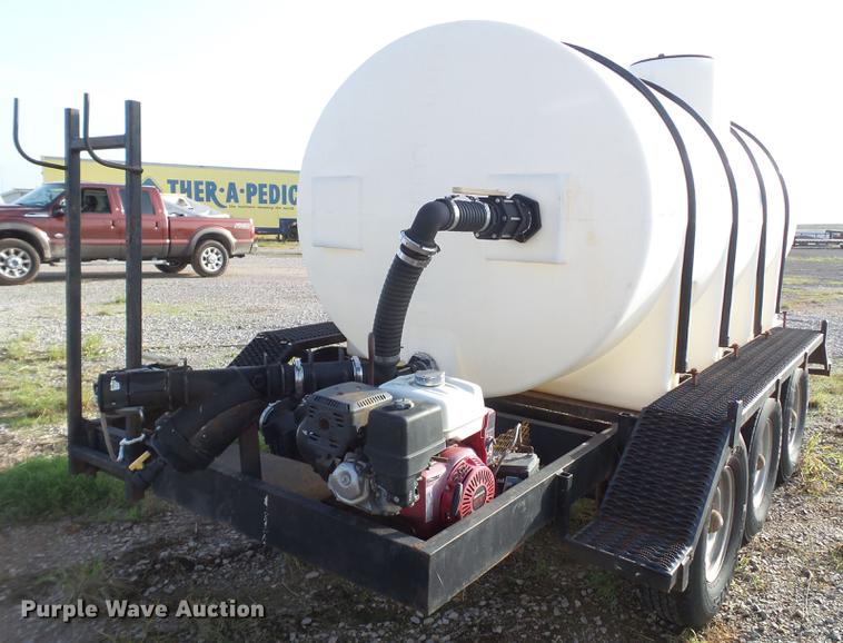 image for item FS9533 2015 shop built nurse tank trailer