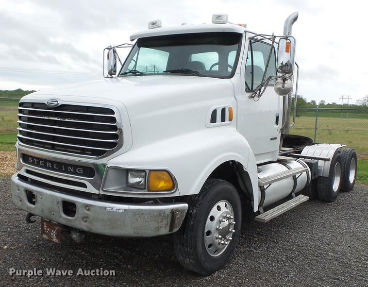 image for item CD9611 2005 Sterling L-Line semi truck