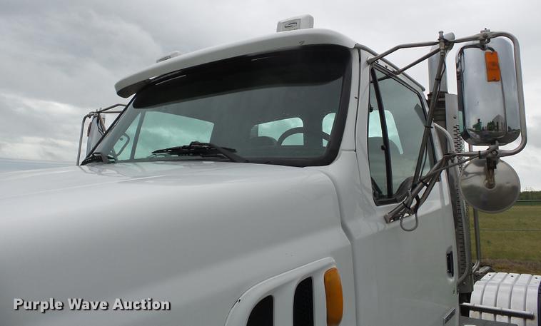 image for item CD9611 2005 Sterling L-Line semi truck