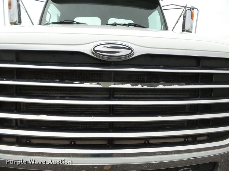 image for item CD9611 2005 Sterling L-Line semi truck