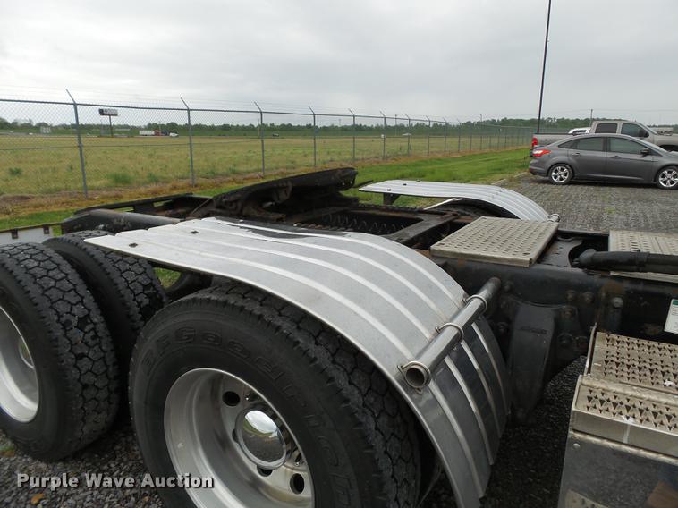 image for item CD9611 2005 Sterling L-Line semi truck