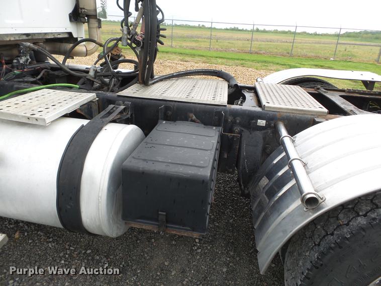 image for item CD9611 2005 Sterling L-Line semi truck