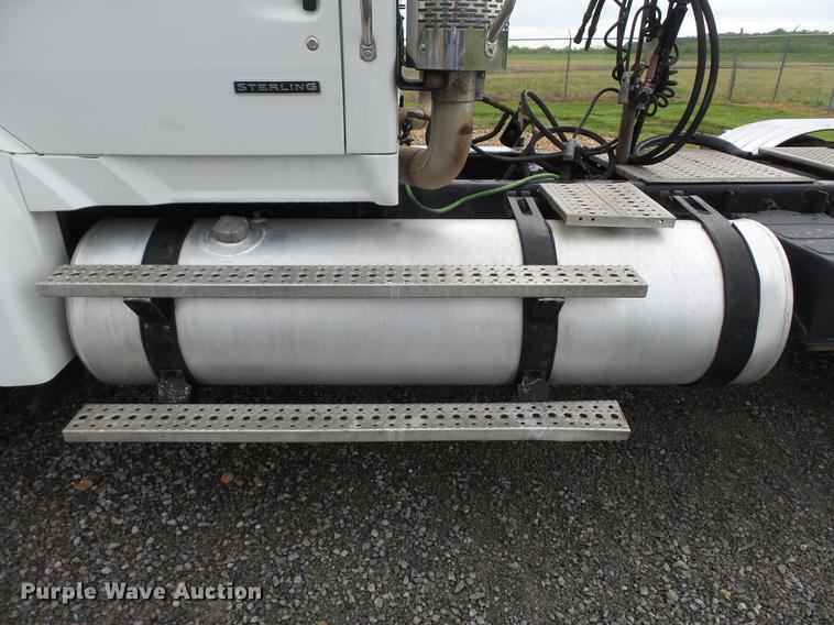 image for item CD9611 2005 Sterling L-Line semi truck