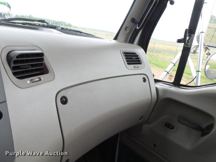 image for item CD9611 2005 Sterling L-Line semi truck