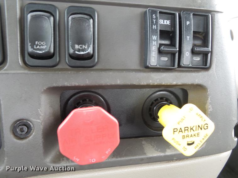 image for item CD9611 2005 Sterling L-Line semi truck