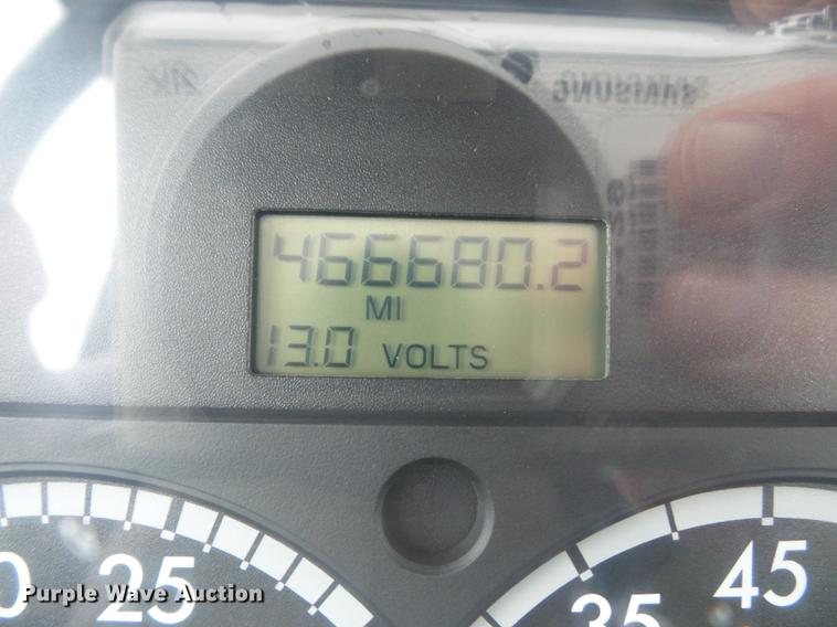 image for item CD9611 2005 Sterling L-Line semi truck