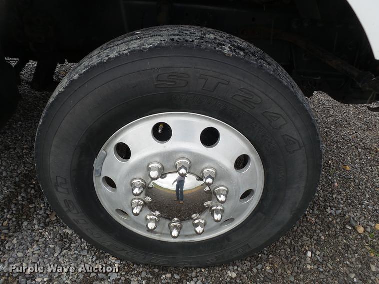 image for item CD9611 2005 Sterling L-Line semi truck