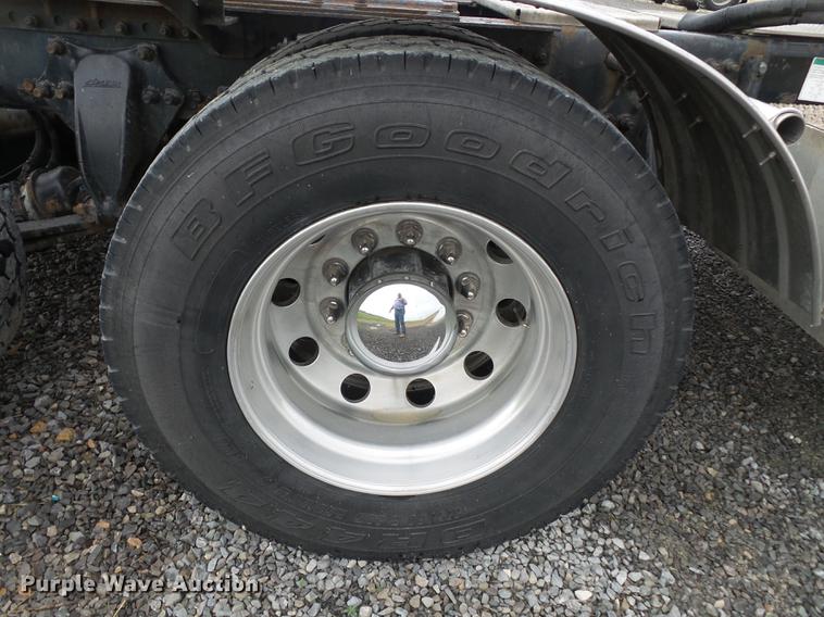 image for item CD9611 2005 Sterling L-Line semi truck