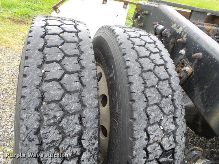 image for item CD9611 2005 Sterling L-Line semi truck