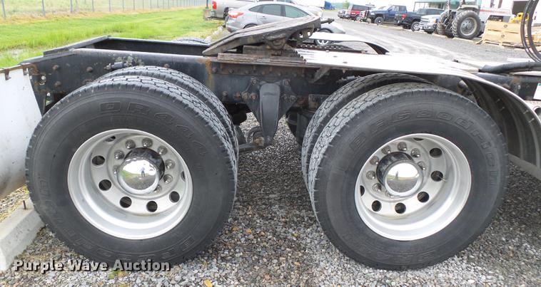 image for item CD9611 2005 Sterling L-Line semi truck