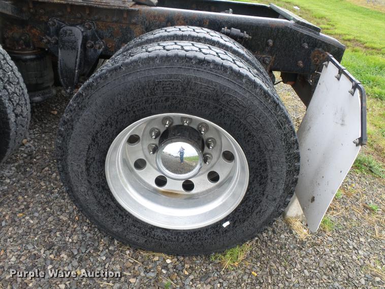 image for item CD9611 2005 Sterling L-Line semi truck