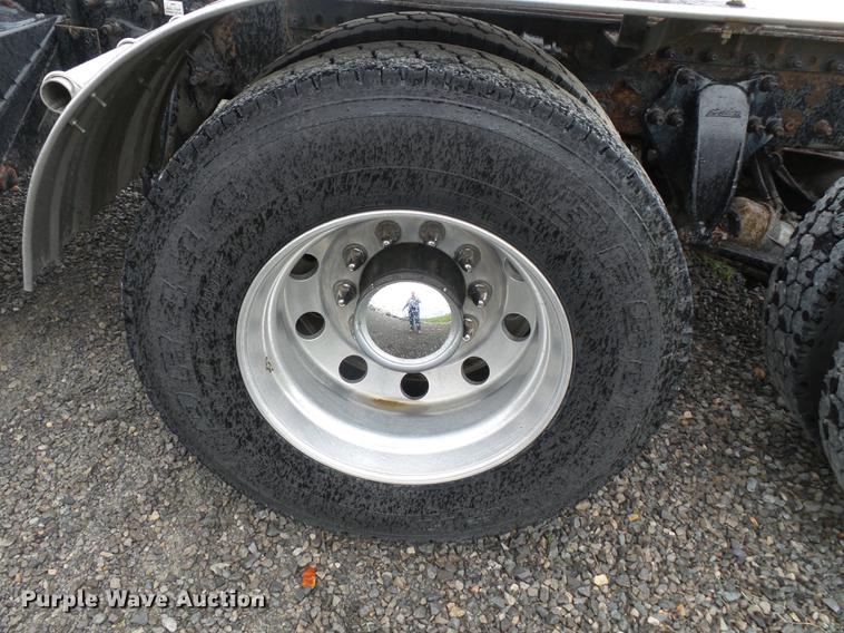 image for item CD9611 2005 Sterling L-Line semi truck