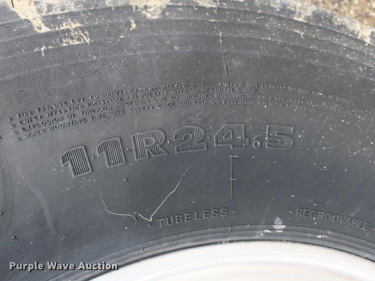 image for item DB8782 1989 Kenworth semi truck