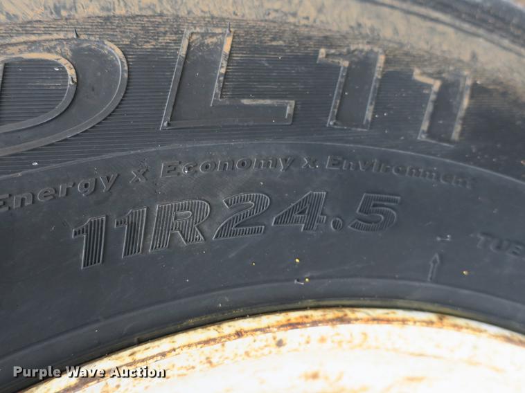 image for item DB8782 1989 Kenworth semi truck