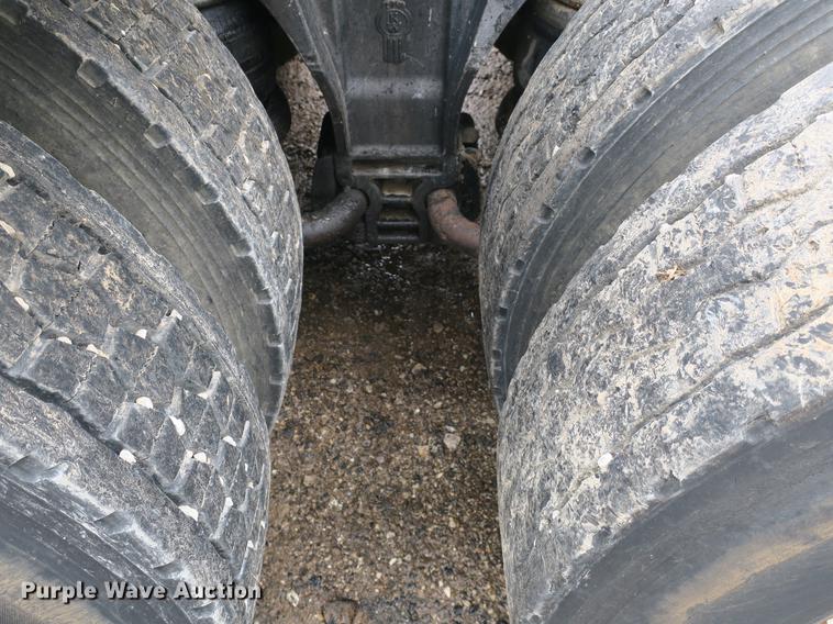 image for item DB8782 1989 Kenworth semi truck