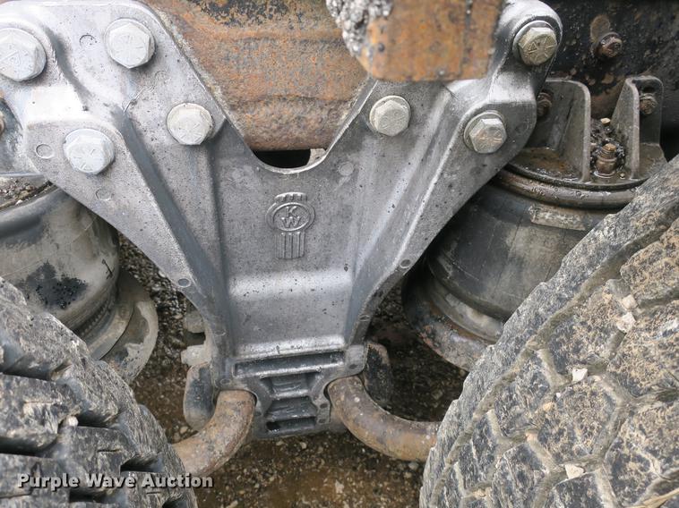 image for item DB8782 1989 Kenworth semi truck